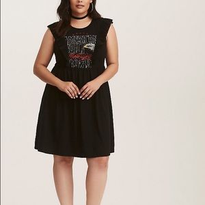 Torrid BLACK GRAPHIC RUFFLED TRIM T-SHIRT DRESS, size 2 (20)